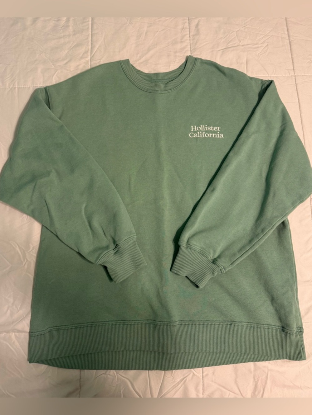 Hollister Crewneck - Picture 2 of 5